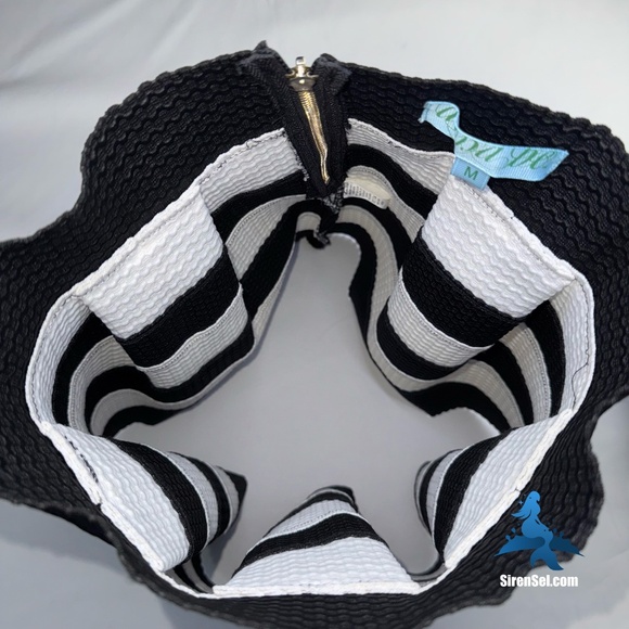 1170 Dina Be (also known as Aina Be) Striped Textured Skirt - M - Black / White - Picture 8 of 9